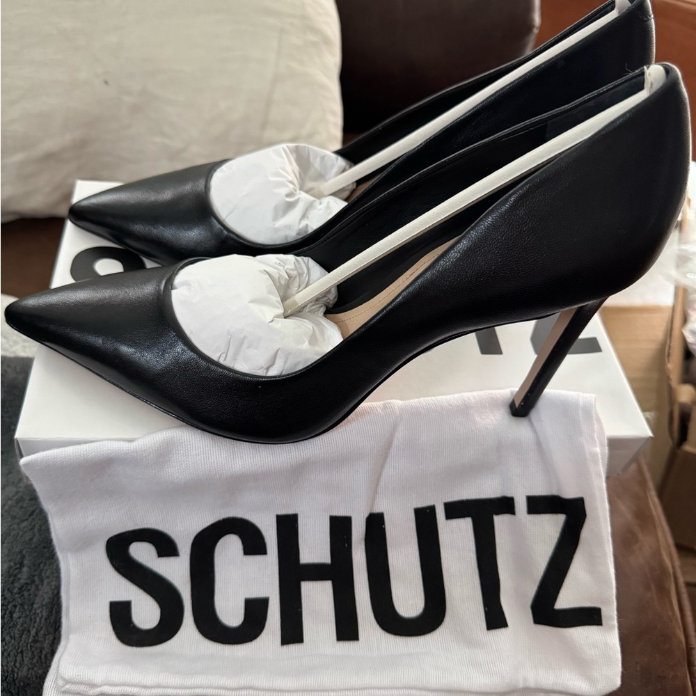 SCHUTZ Black Pointed Toe Heels